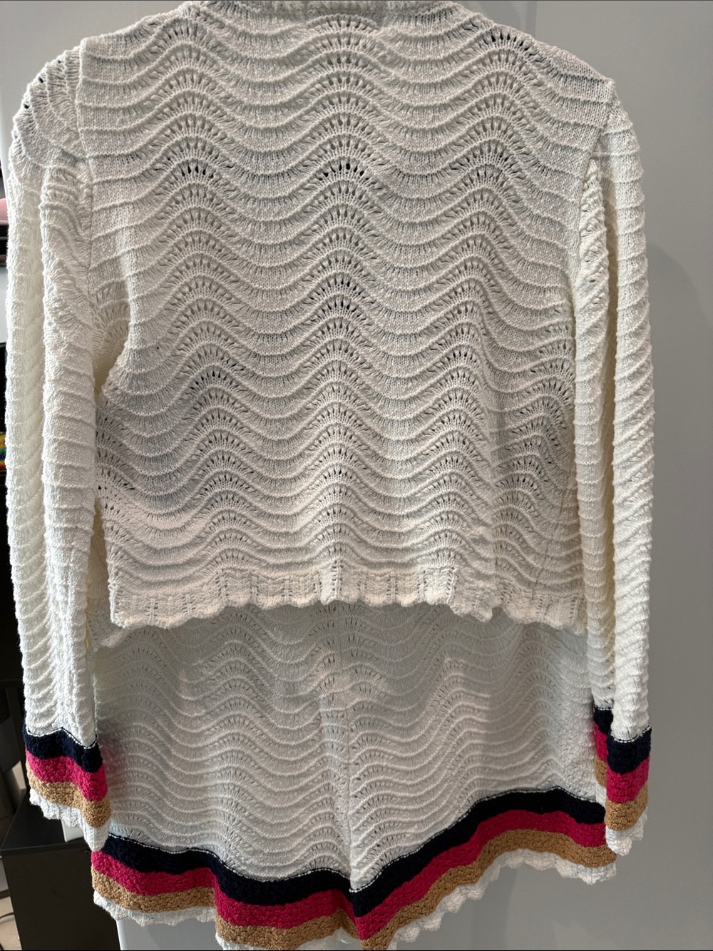 House of Harlow 1960 White Knit Cardigan & Drawstring Shorts with Multicolor Hem - Picture 5 of 5